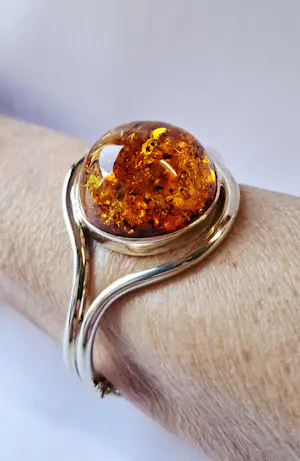Ambachtelijke prachtige gold amber sterling zilveren armband kopen? Bied vanaf 125!