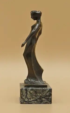 Cris Agterberg - vrouwenfiguur kopen? Bied vanaf 1500!