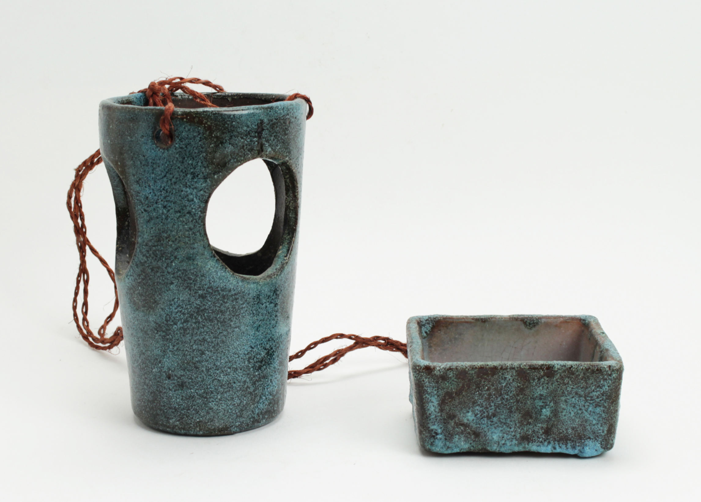 Pieter Groeneveldt - plantenhanger en plantenbakje verkocht voor € 10!