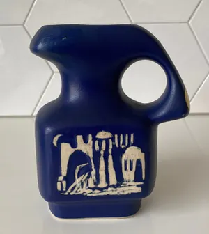 Niet of onleesbaar gesigneerd - Modernistische Israelische kunstaardewerken vaas of kan kopen? Bied vanaf 1!