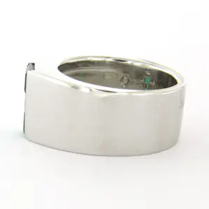 Platina ring bezet met saffier, smaragd en baguette geslepen diamant tot. 0.20ct kopen? Bied vanaf 1200!