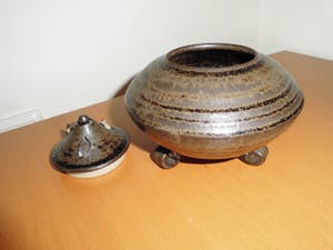 Ryozo Miki - Dekselvaasje en Schaaltje kopen? Bied vanaf 55!