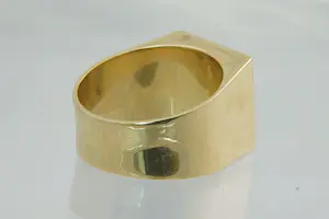 16- Vrijwel nieuwe en relatief zware (10-gr) 14krt gouden letter ring - D kopen? Bied vanaf 400!