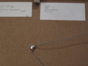 Ad van Turnhout - Intrigerend 1988 Abstract Sepia Aquarel "City Scape" gesigneerd kopen? Bied vanaf 20!