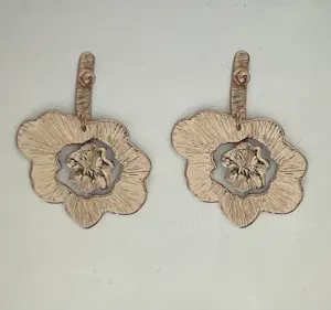 Corneille - Set van 2 kunstenaarsjuwelen : bloemen en vogels kopen? Bied vanaf 85!