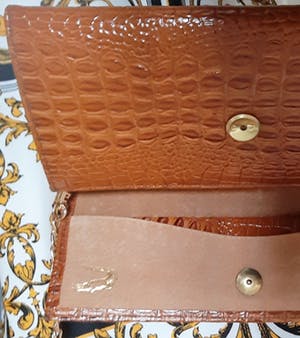 Niet of onleesbaar gesigneerd - Bulaggi en krokodil farm 2 tassen kopen? Bied vanaf 10!