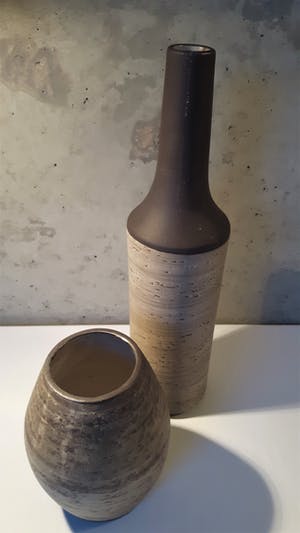 Potterie Ravelli - Twee berkenbast vazen kopen? Bied vanaf 1!