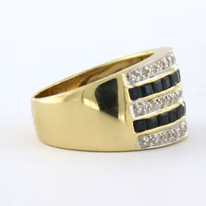 18k gouden ring bezet met saffier en single cut geslepen diamant tot. 0.36ct kopen? Bied vanaf 600!