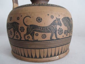 Niet of onleesbaar gesigneerd - Keramische whisky kruik kopen? Bied vanaf 1!