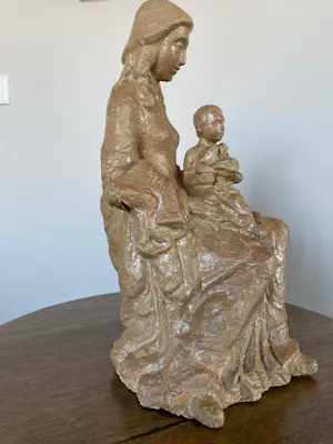Suzanne Nicolas - Madonna met Kind, met een Vredesduif in de armen. kopen? Bied vanaf 250!
