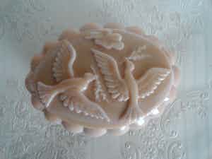 Curt Schlevogt - Zeepdoos van roze persglas verkocht voor € 1!