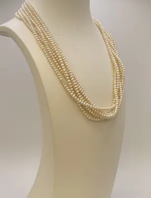 Vintage zes-strengs zoetwaterparel choker ketting met gouden sluiting kopen? Bied vanaf 300!