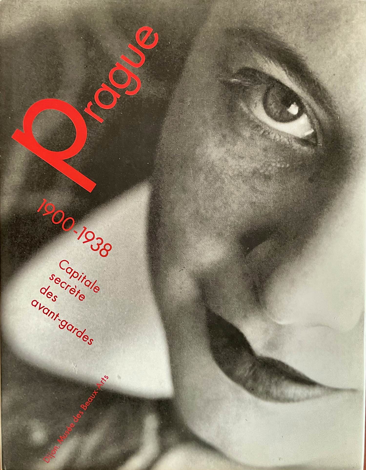 Diverse auteurs - Prague 1900-1938, Capitale Secrète des avant-gardes verkocht voor € 20!