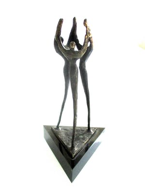 Corry Ammerlaan - Sculptuur "Samenwerking op niveau" kopen? Bied vanaf 25!