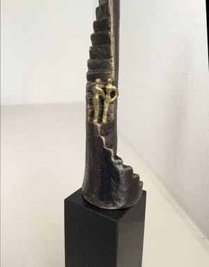 Corry Ammerlaan - Sculptuur “ De trap naar succes “ kopen? Bied vanaf 75!