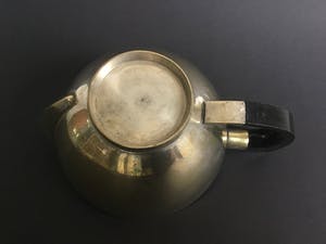 Niet of onleesbaar gesigneerd - Theepot in Bauhaus stijl kopen? Bied vanaf 1!