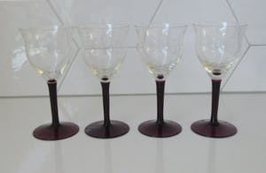 Willem Rozendaal - Vier wijnglazen servies Logos kopen? Bied vanaf 30!