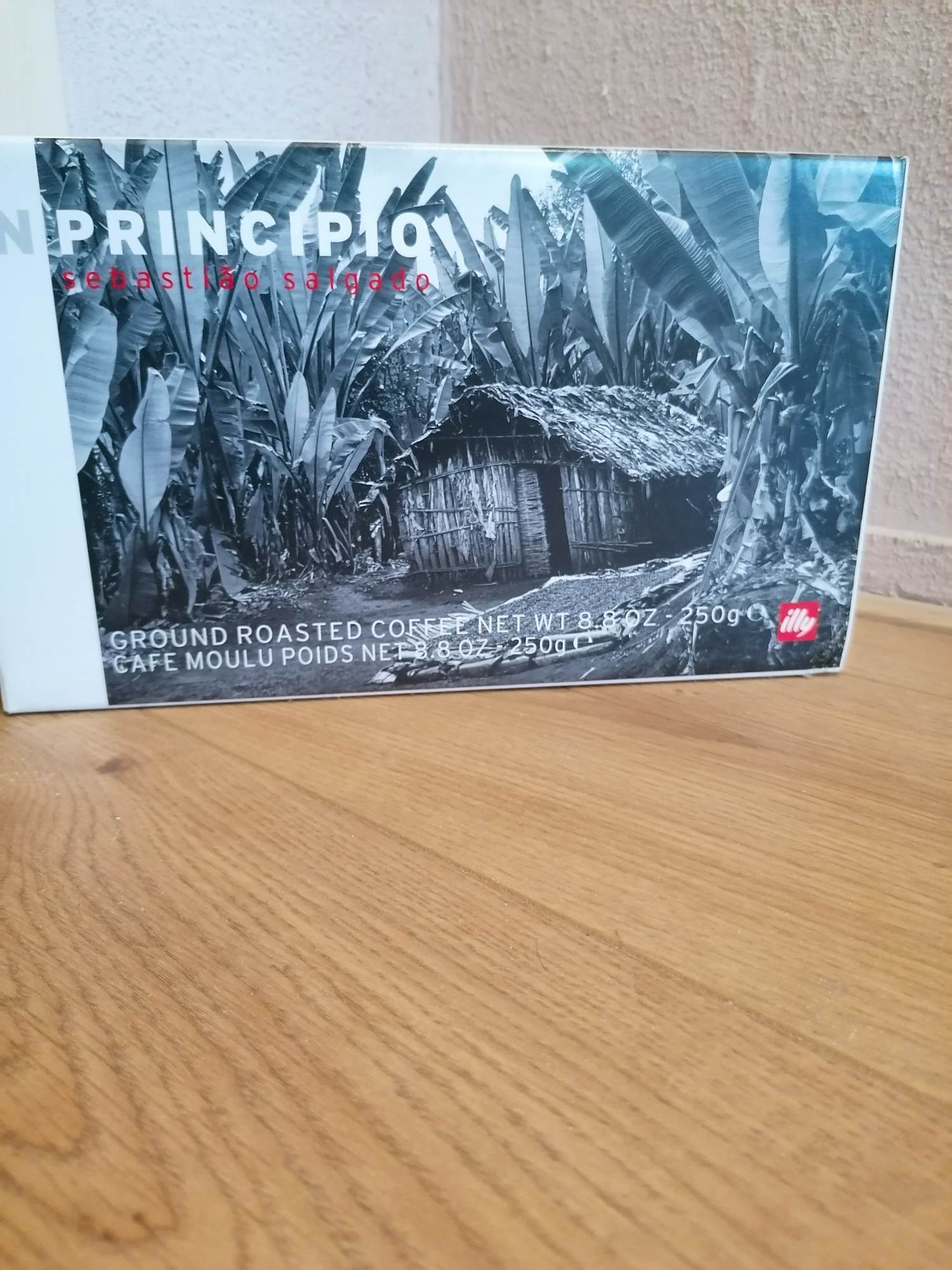 illy Art Collection - illy collection - 2004 Sebastiao Salgado - In Principio 3 - Ethiopia espresso kopen? Bied vanaf 50!