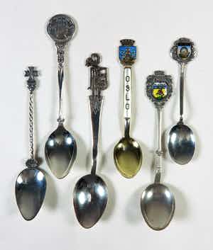 Lot van zes zilveren lepeltjes verkocht voor € 1!