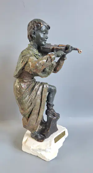 Luis Martinez Lafuente - Jongen met viool kopen? Bied vanaf 125!