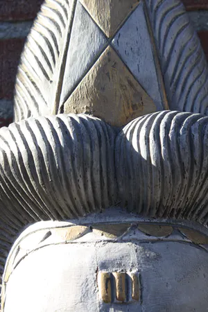 Niet of onleesbaar gesigneerd - Prachtig Licht Groot Houten Afrikaans Masker (20e eeuw kopen? Bied vanaf 1!