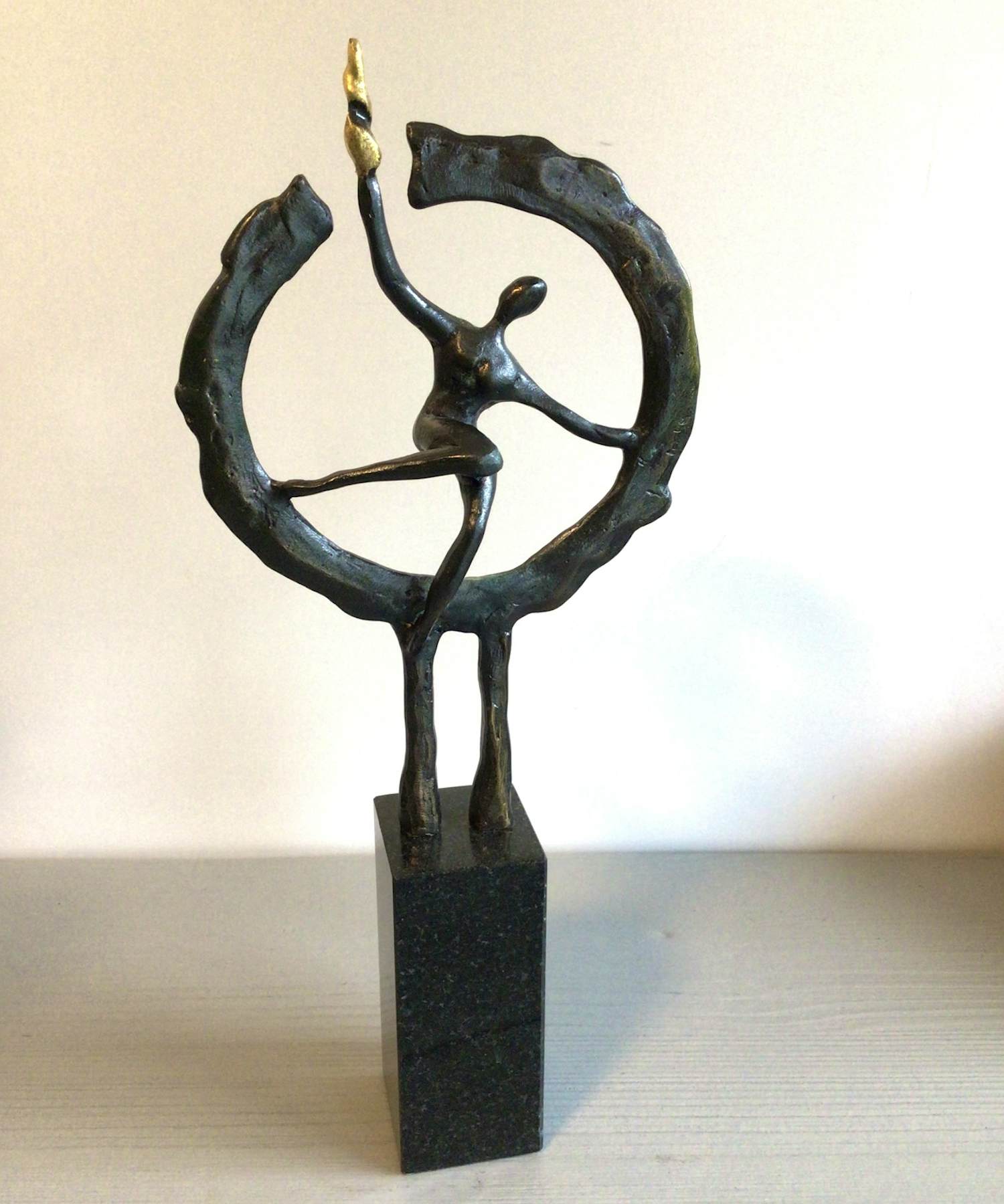 Hans Kuyper - “ De overwinning “ verkocht voor € 69!