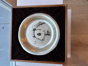 Bernard Buffet - Panda zilveren bord kaufen? Bieten Sie von 50!