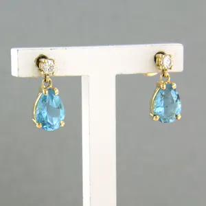 18k geel gouden oorhangers bezet met topaas en diamant 0.08 ct - G/H - VS/SI kopen? Bied vanaf 225!