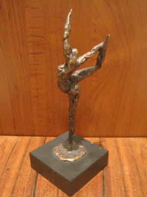 Brons (Onbekend) - Danseres kopen? Bied vanaf 35!