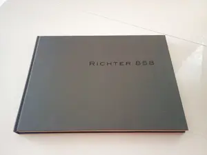 Gerhard Richter - "RICHTER 858" - 2002 - Hardcover + 8 abstrakte Bilder + CD kopen? Bied vanaf 300!