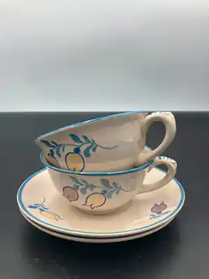 Plateelbakkerij Zuid-Holland - Zeldzaam Artino Gouds Plateel, Koninklijke Plateelbakkerij Zuid-Holland vendu pour 20€ !
