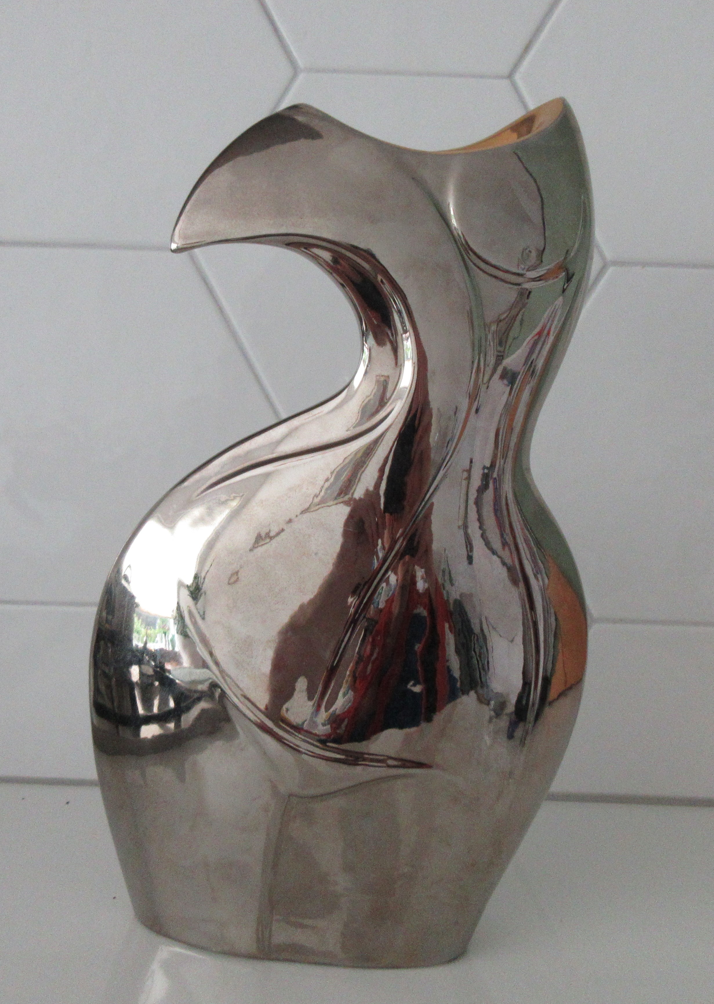 Niet of onleesbaar gesigneerd - Gestileerde platina porseleinen plastiek van een vogel kopen? Bied vanaf 1!