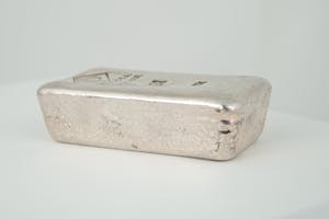 2554 - Degussa gegoten massief Zilveren 999 baartje/broodje - 500GR kopen? Bied vanaf 340!