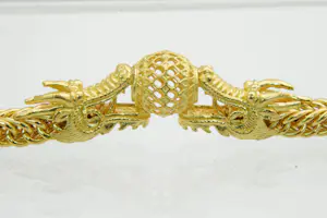 40-  Bijzondere 22Krt geel gouden "Vossestaart" armband met drakenkoppen kopen? Bied vanaf 675!