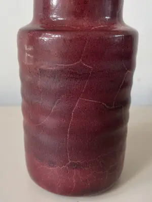 Mobach Keramiek - Ossenbloed rood craquele vaasje kopen? Bied vanaf 20!