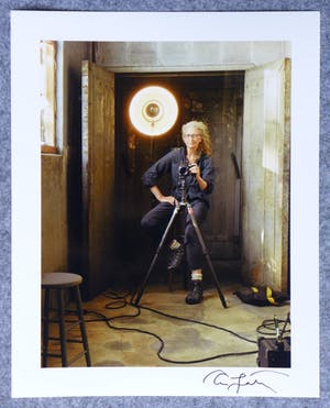 Annie Leibovitz - Autogramm auf Fotografie Selfportrait kopen? Bied vanaf 49!