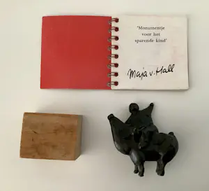 Maja van Hall - Monumentje voor het sparende kind kopen? Bied vanaf 225!