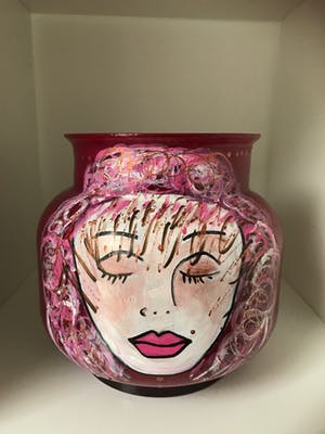 Marianne Bey - Pink Woman kopen? Bied vanaf 30!