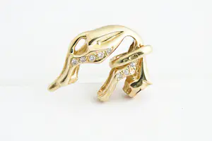 157-  Massief 18 krt geel-gouden Panter hanger - met diamant & saffier kopen? Bied vanaf 270!