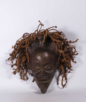 Chokwe - Houten Chihonge initiatiemasker met touwhaar kopen? Bied vanaf 1!