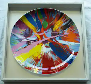Damien Hirst - Porseleinen bord , Amore, Gasp, Eyes Going into Top of Head and Fluttering vendu pour 81€ !