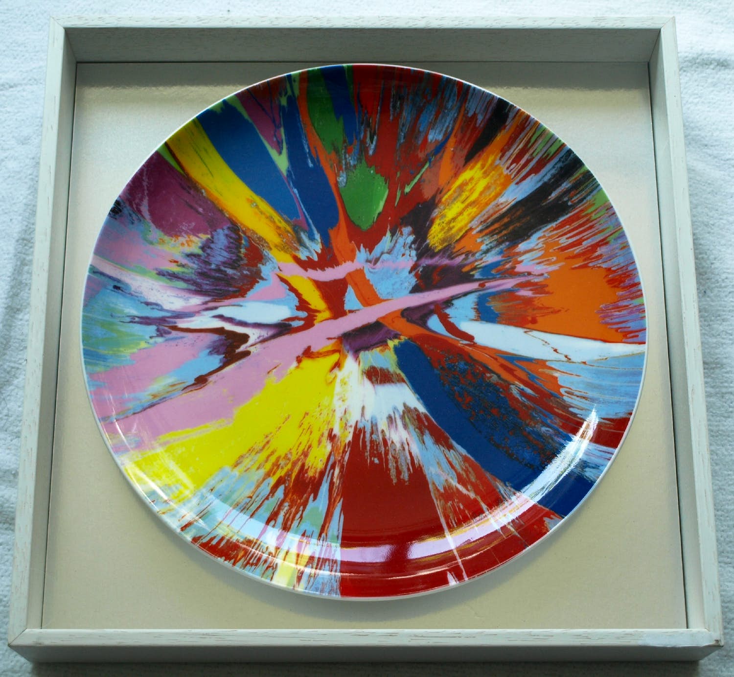 Damien Hirst - Porseleinen bord , Amore, Gasp, Eyes Going into Top of Head and Fluttering kopen? Bied vanaf 1!