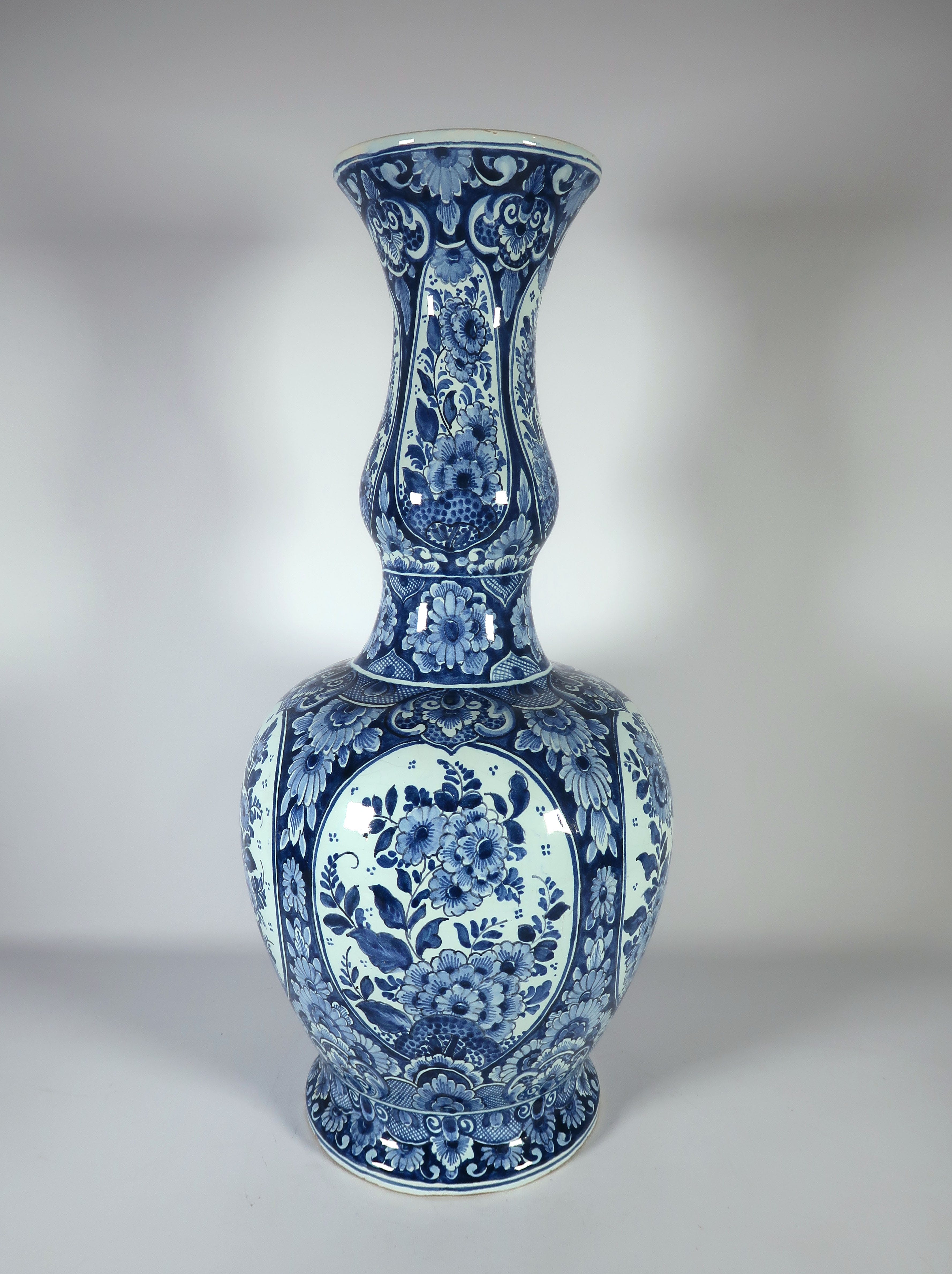 Potterie Oud Delft - Keramiek, Vaas (Zeer groot) kopen? Bied vanaf 50!