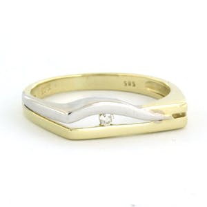 14k bicolour gouden ring bezet met briljant geslepen diamant 0.03ct kopen? Bied vanaf 140!