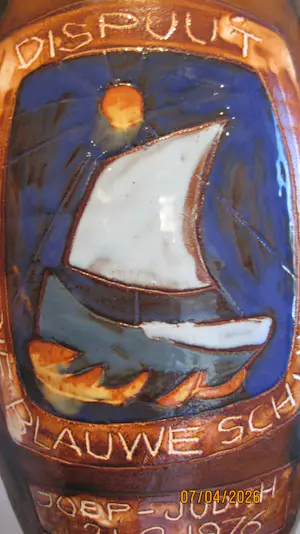 Henk Potters - Kleurrijke vaas met drie oren. kopen? Bied vanaf 60!