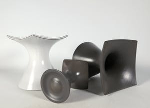 Zweitse Landsheer - Aardewerk, Drie boeketvaasjes Cor Unum kopen? Bied vanaf 1!