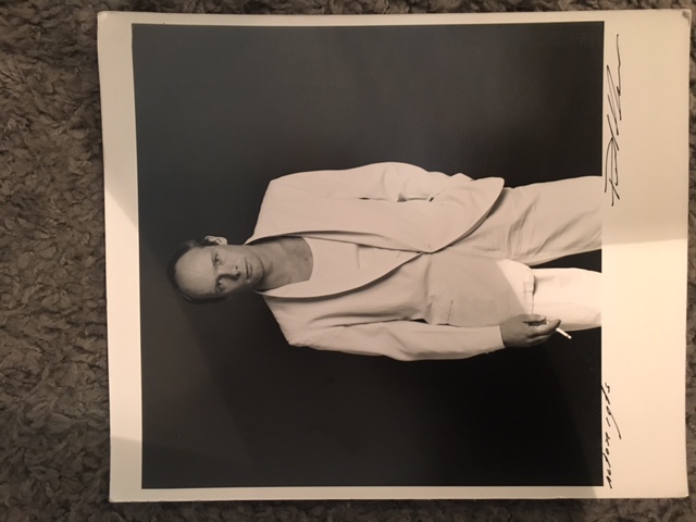 Paul Blanca - foto van man in wit pak  verkocht voor € 40!