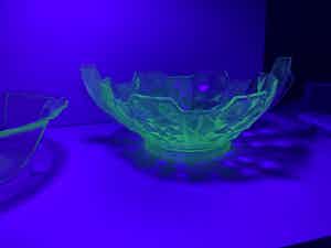 Niet of onleesbaar gesigneerd - Uranium Glazen schalen verkocht voor € 1!