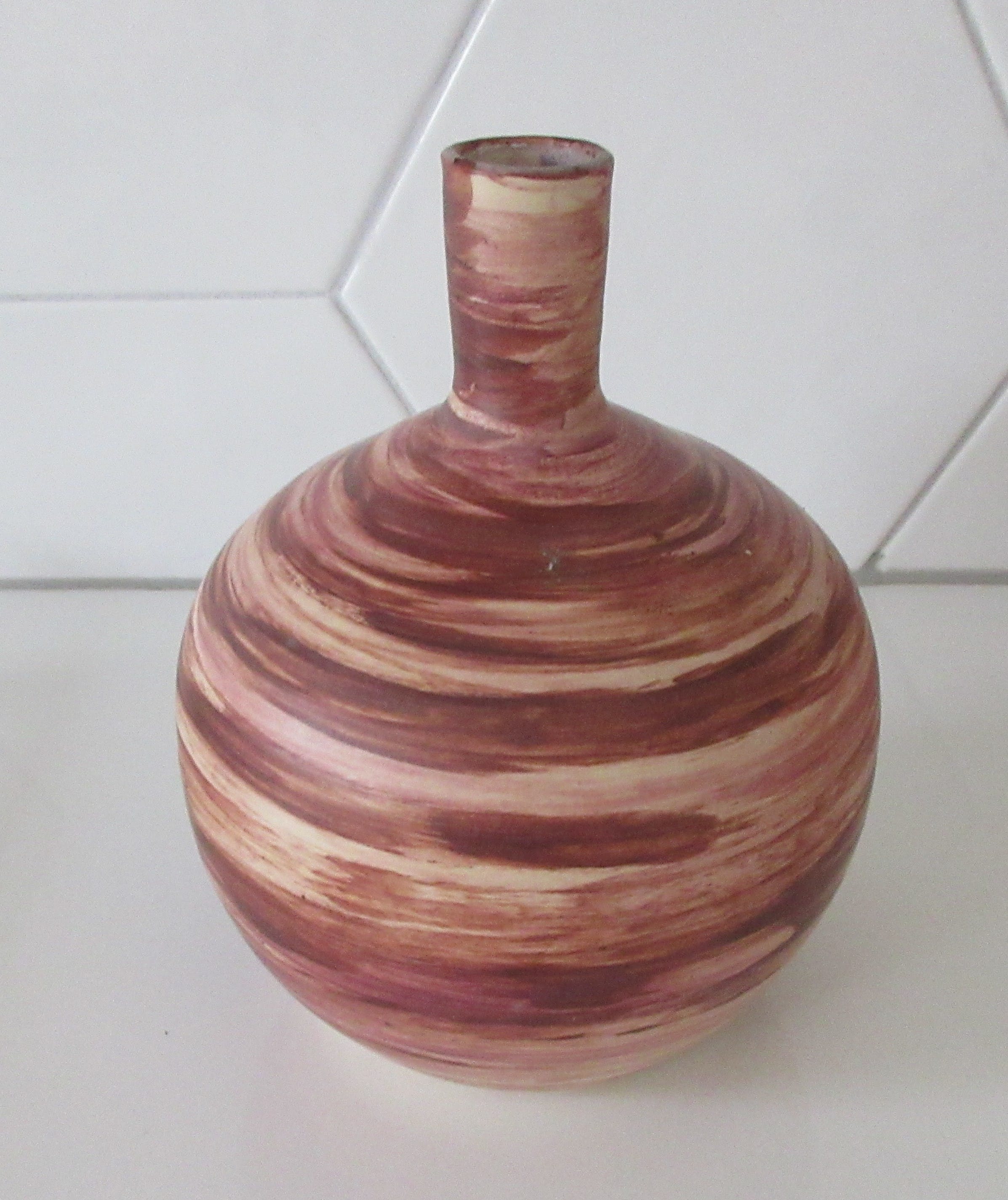 Adrie Moerings - Rood wit Studio Keramische vaas model V7 kopen? Bied vanaf 1!