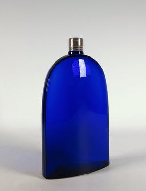 Groninger Steenfabrieken - Plateel, glas en bakeliet, Lot van een vaas, zeepdoosje en parfumfles kopen? Bied vanaf 10!